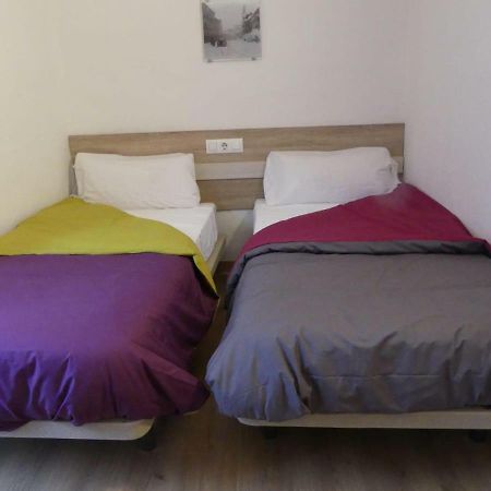 Apt 2 Acollidor Al Centre Historic De Vic Aptgarbi Ngoại thất bức ảnh